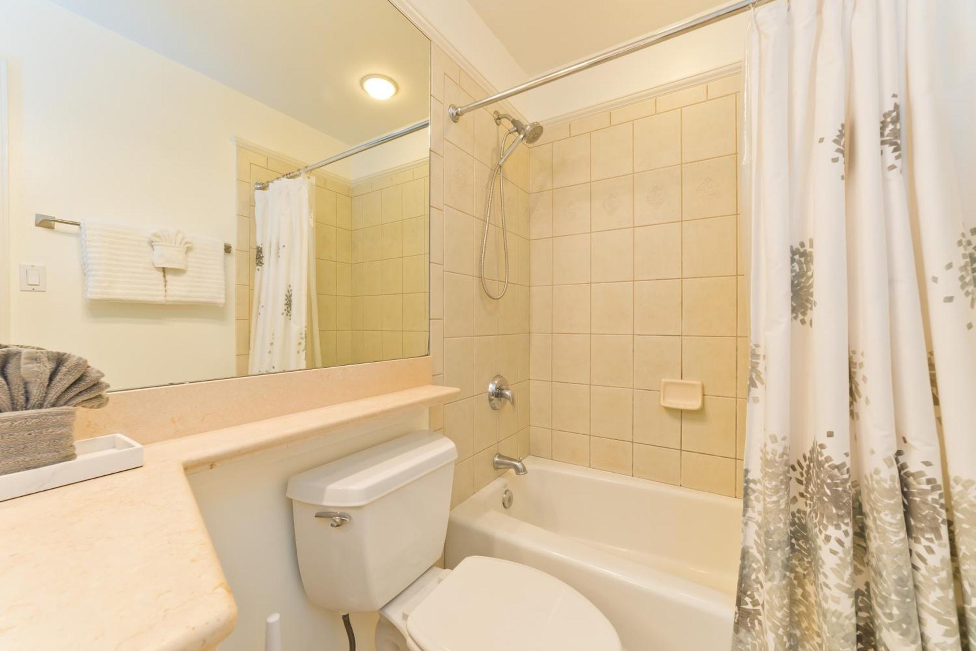Hilton Pool Pass Included - Stylish Central Villa Mins To Beach Pool & Spa ワイコロアビレッジ エクステリア 写真