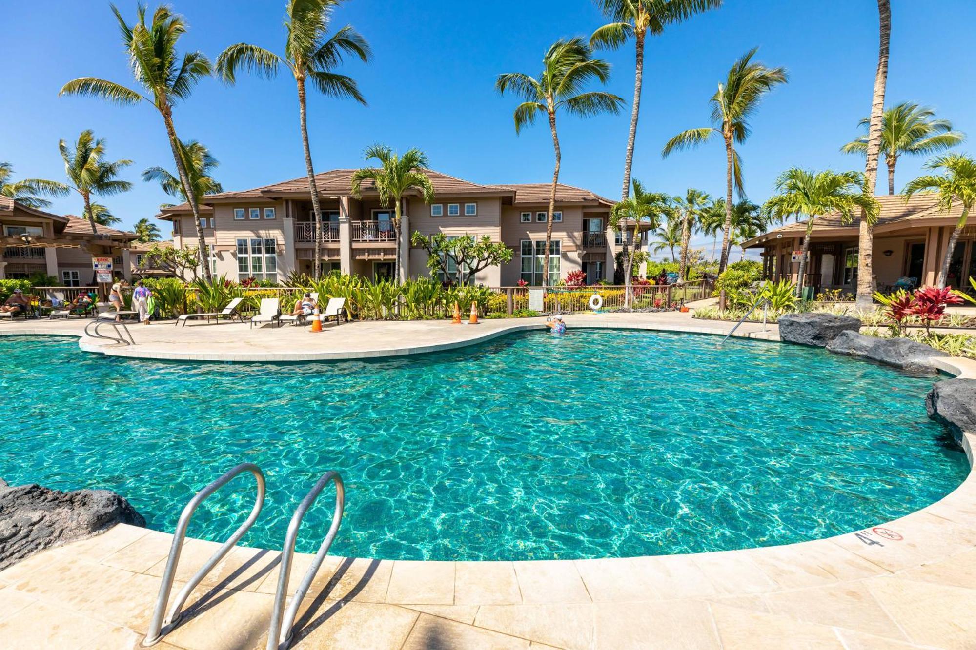 Hilton Pool Pass Included - Stylish Central Villa Mins To Beach Pool & Spa ワイコロアビレッジ エクステリア 写真